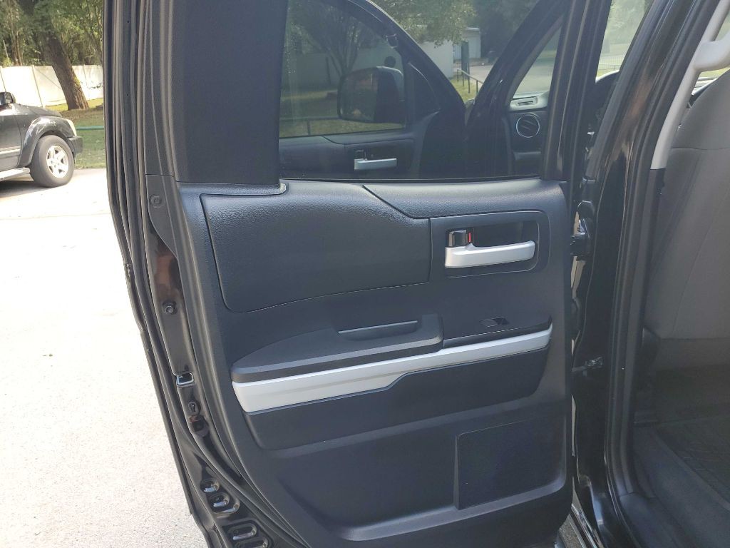 2014 Toyota Tundra Image 26