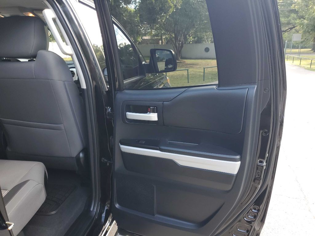 2014 Toyota Tundra Image 30