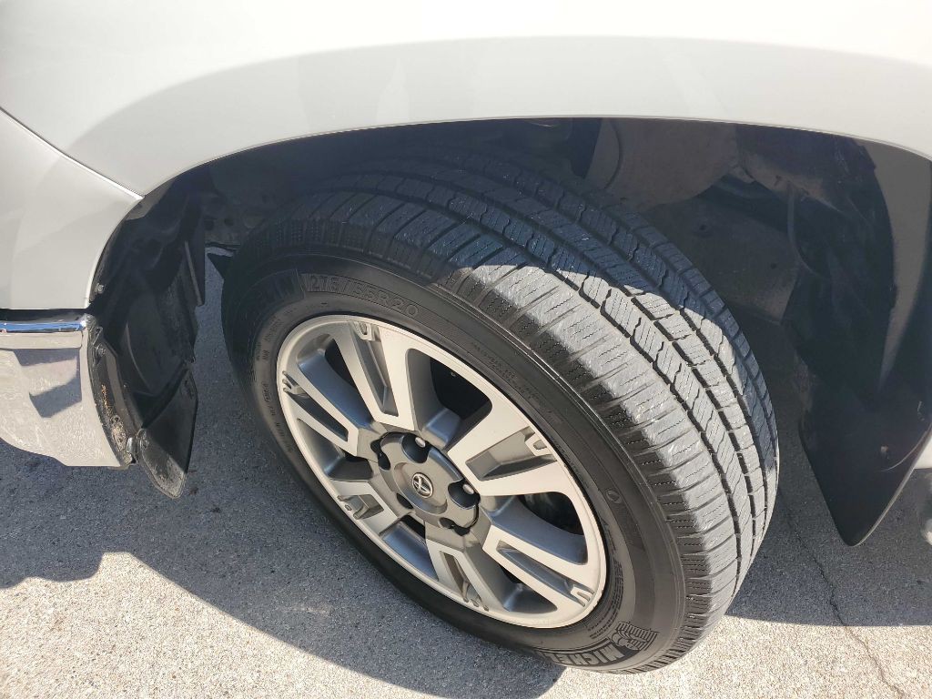 2016 Toyota Tundra Image 13