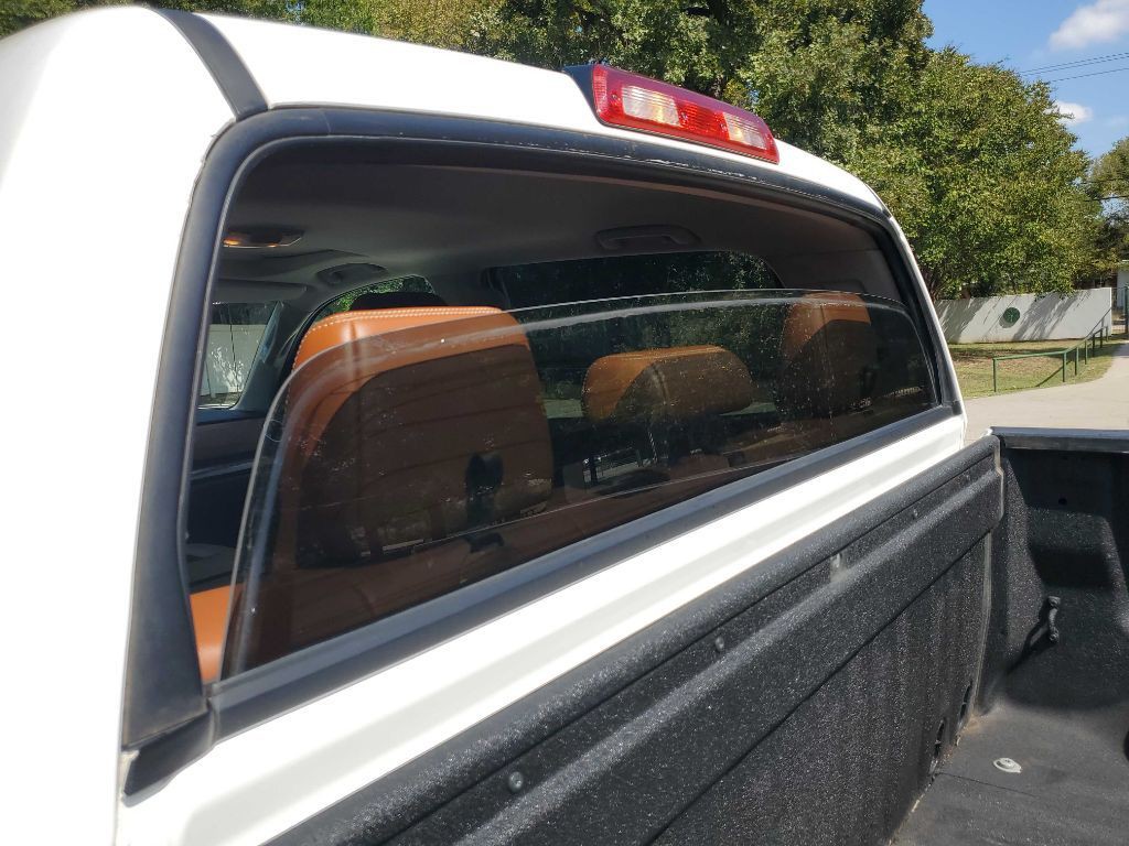 2016 Toyota Tundra Image 17