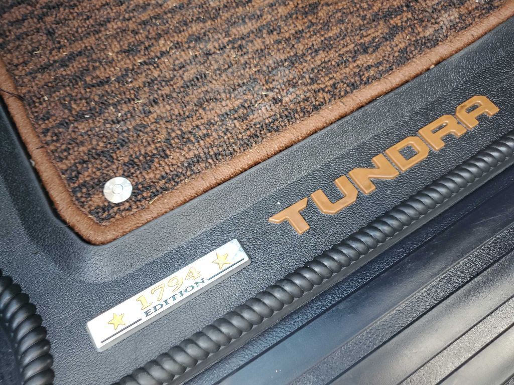 2016 Toyota Tundra Image 34