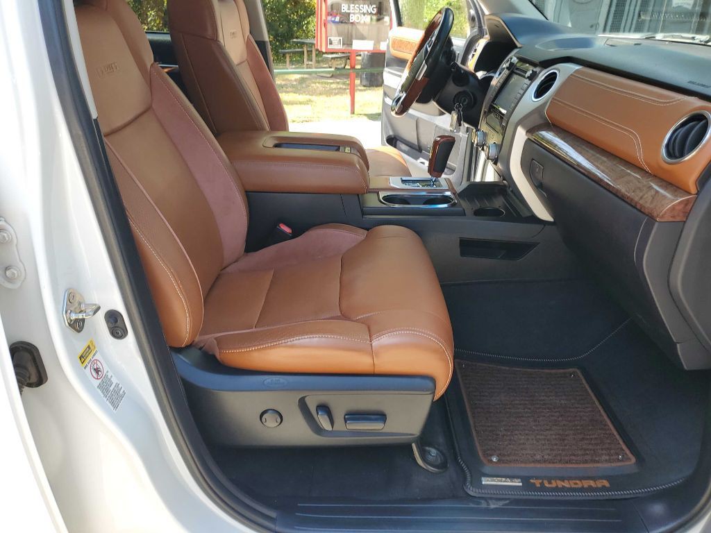 2016 Toyota Tundra Image 36