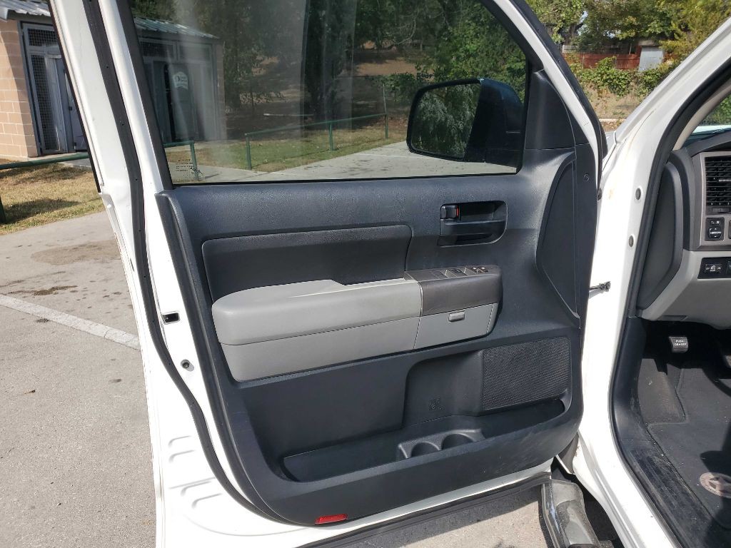 2012 Toyota Tundra Image 22