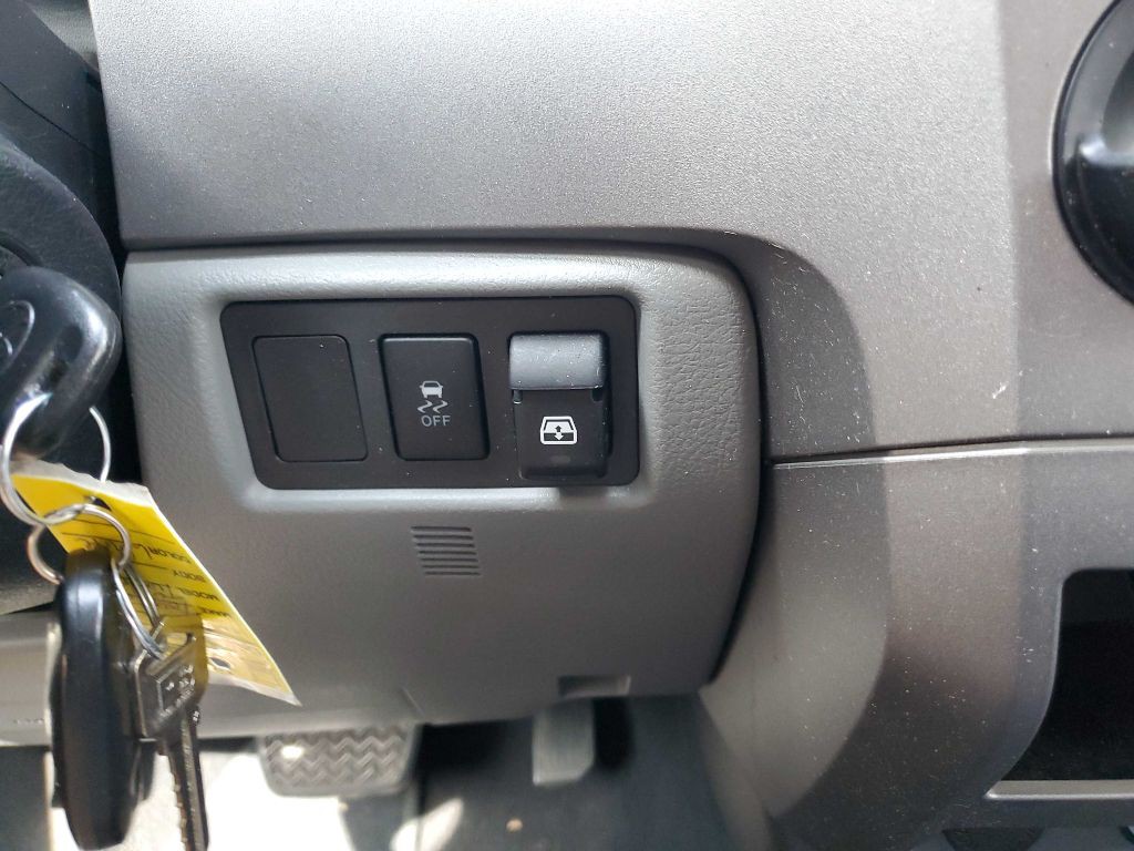 2012 Toyota Tundra Image 39