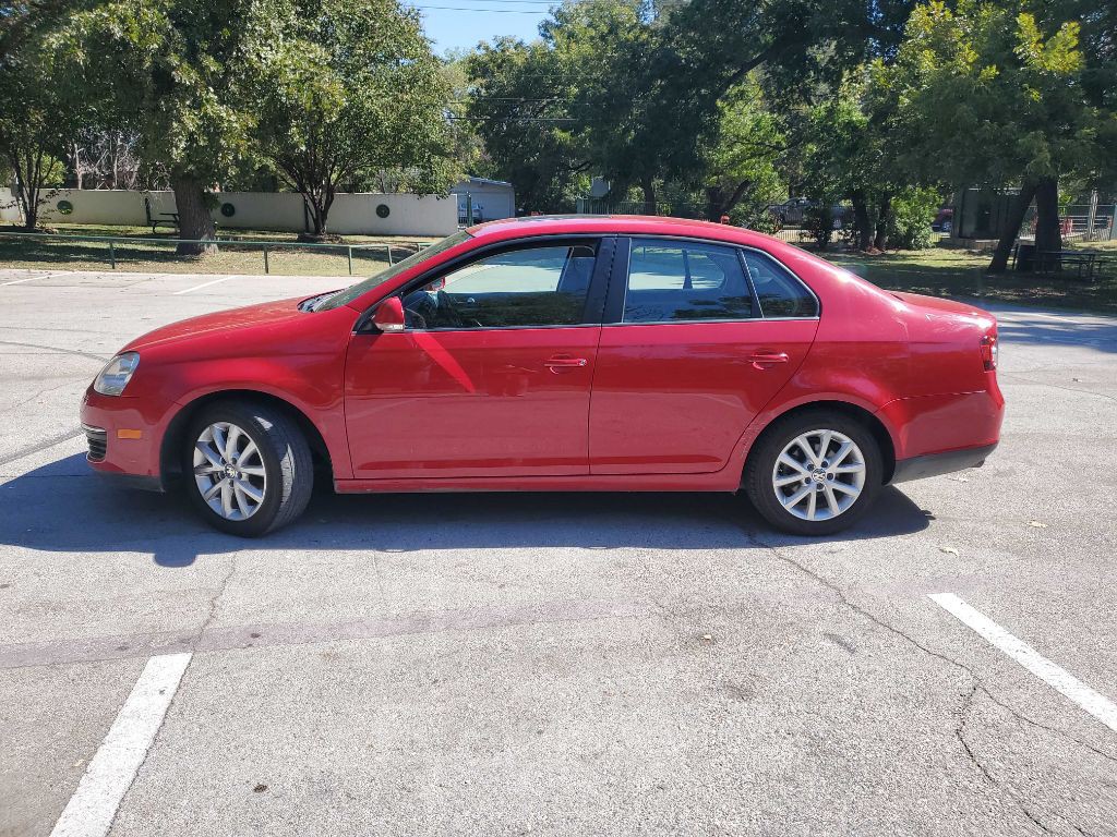 2010 Volkswagen Jetta Image 3