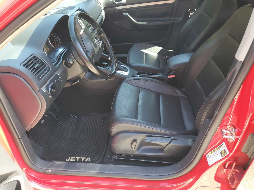 2010 Volkswagen Jetta Image 20