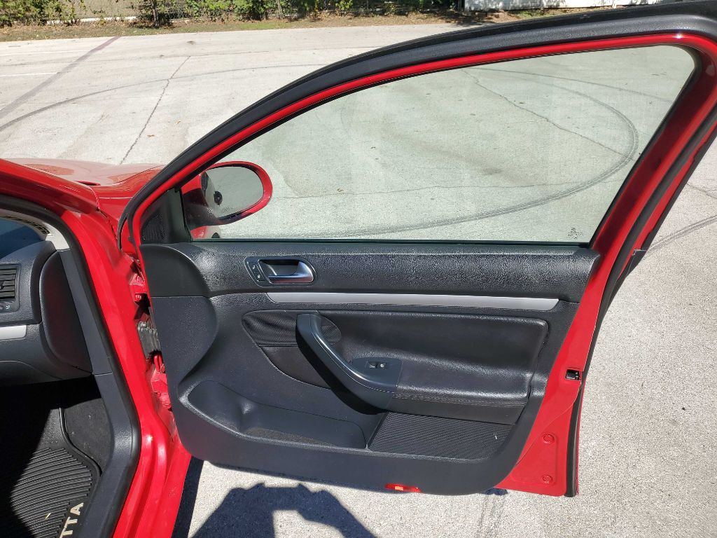 2010 Volkswagen Jetta Image 27