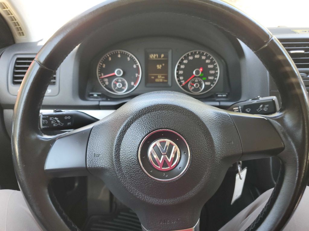2010 Volkswagen Jetta Image 29