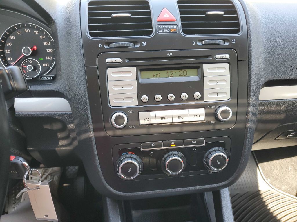 2010 Volkswagen Jetta Image 31