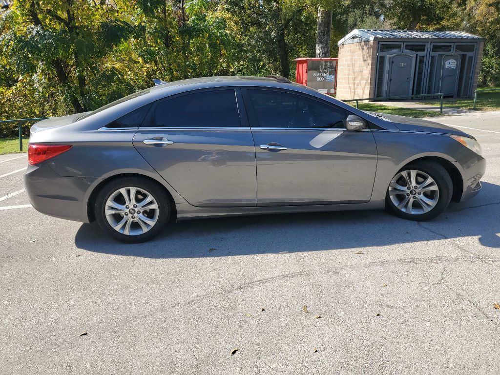 2011 Hyundai Sonata Image 7