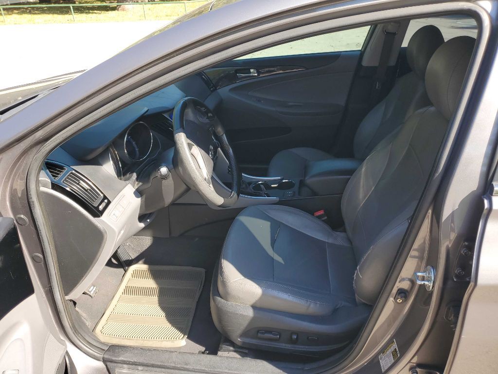 2011 Hyundai Sonata Image 15