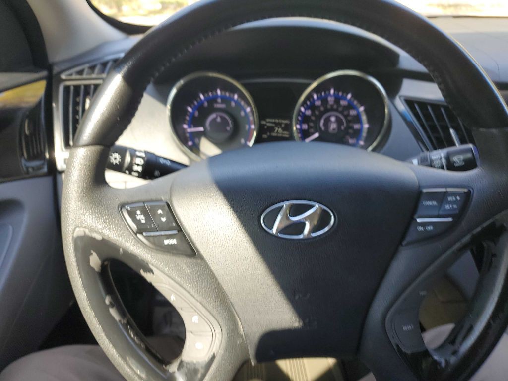 2011 Hyundai Sonata Image 26