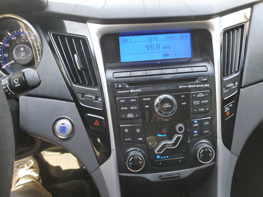 2011 Hyundai Sonata Image 28