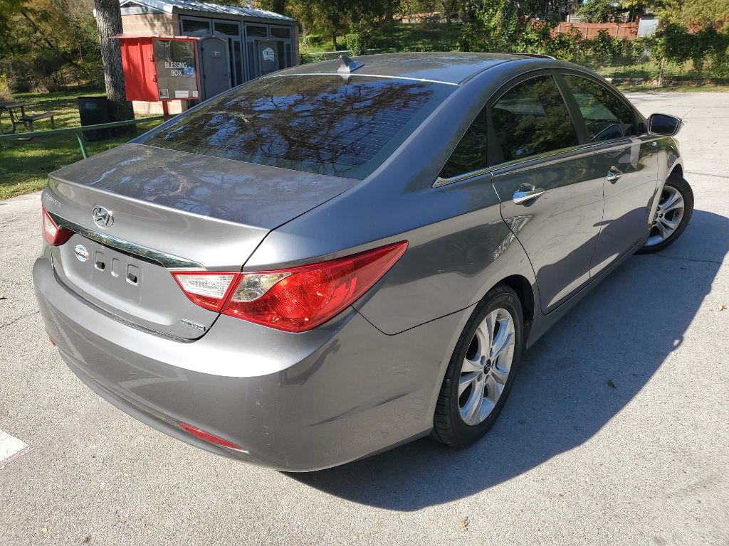 2011 Hyundai Sonata Image 6