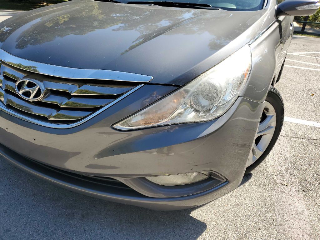 2011 Hyundai Sonata Image 10