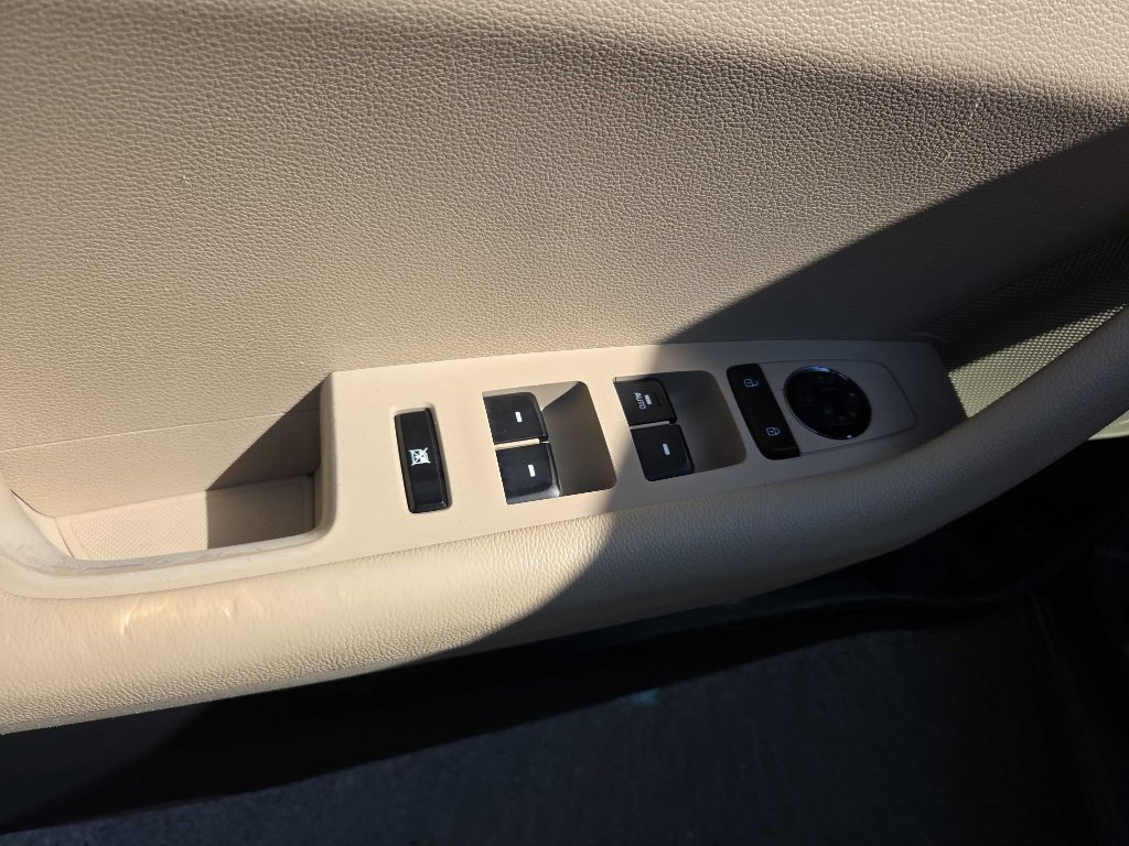 2011 Hyundai Sonata Image 42