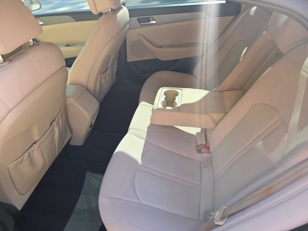2016 Hyundai Sonata Image 17