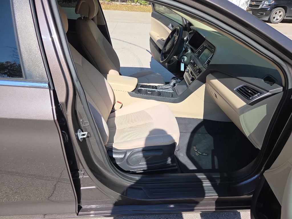 2016 Hyundai Sonata Image 22