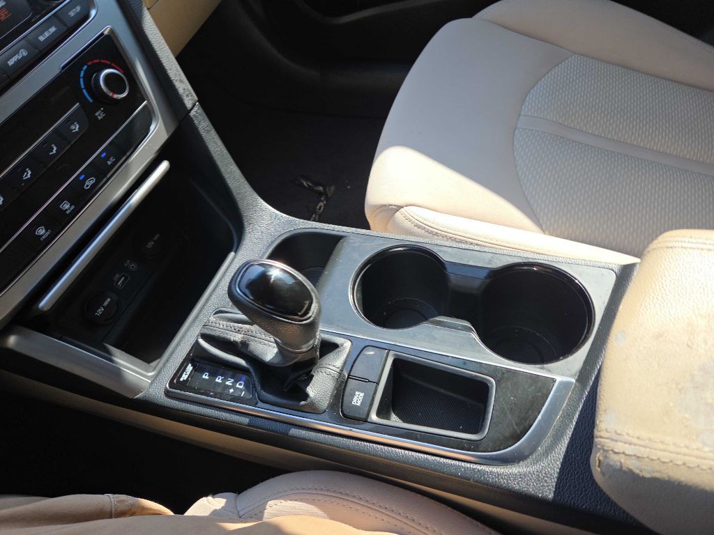 2016 Hyundai Sonata Image 32