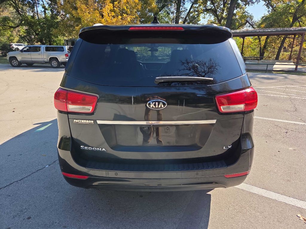 2017 Kia Sedona Image 5