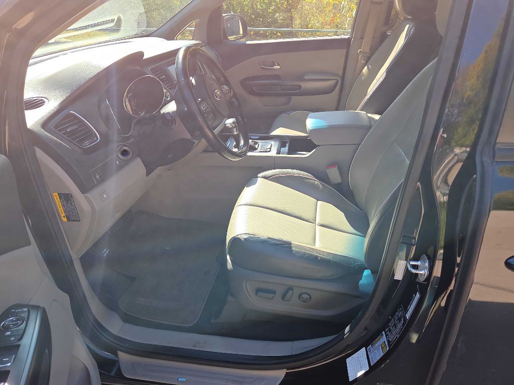 2017 Kia Sedona Image 15