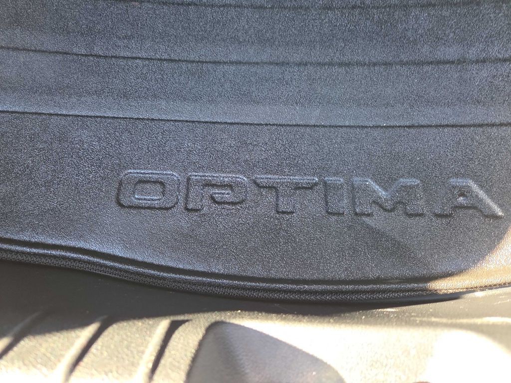 2019 Kia Optima Image 25