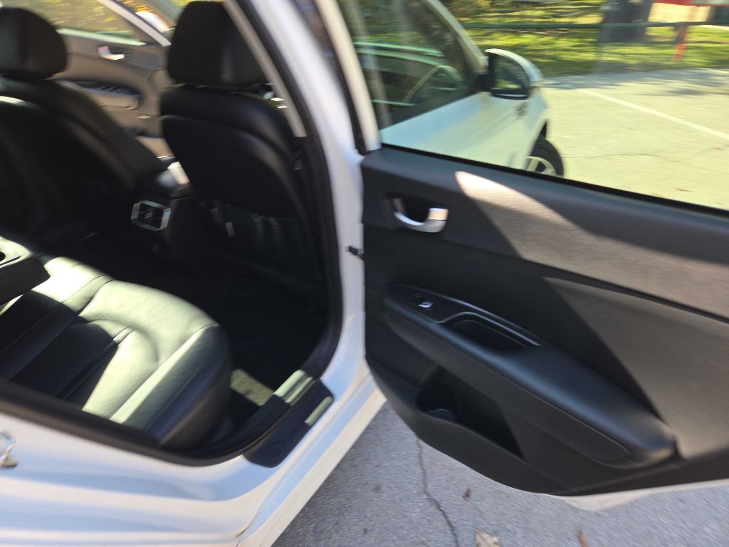 2019 Kia Optima Image 27