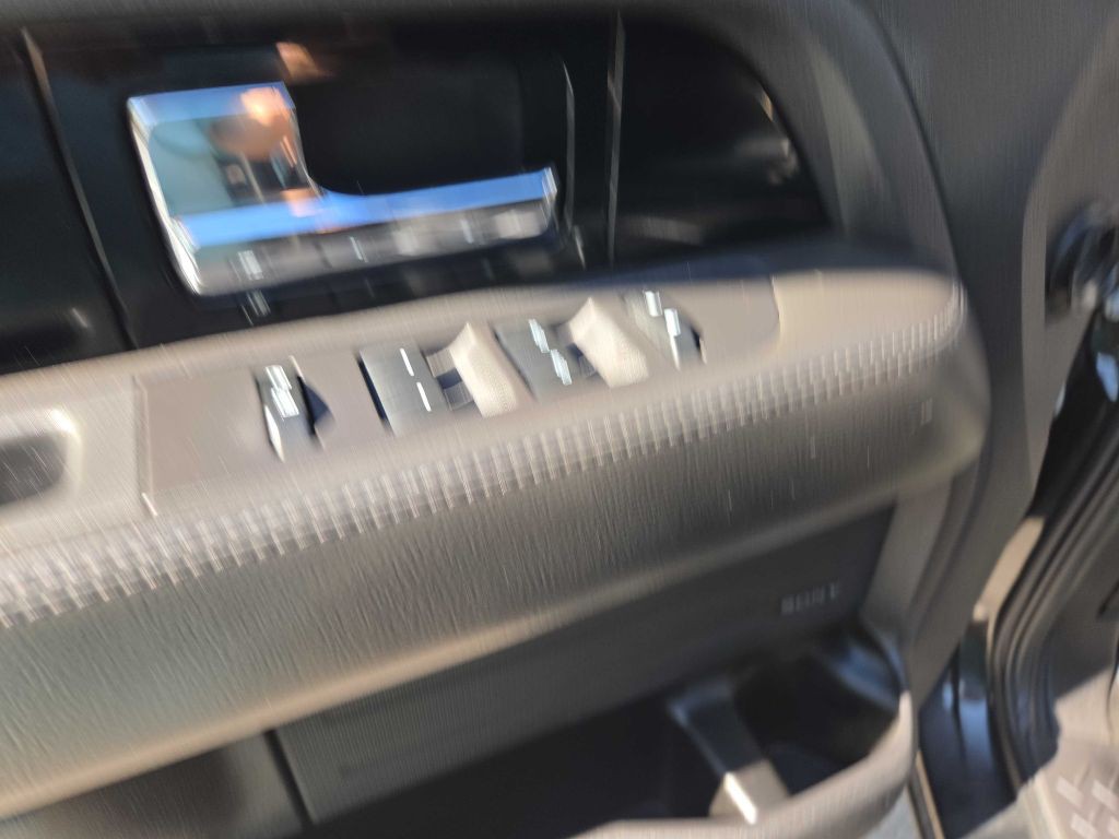 2014 Ford F-150 Image 24