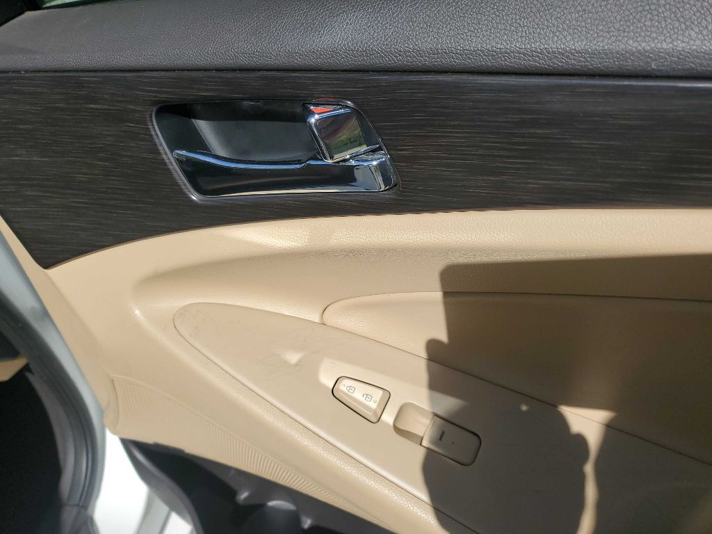 2012 Hyundai Sonata Image 22