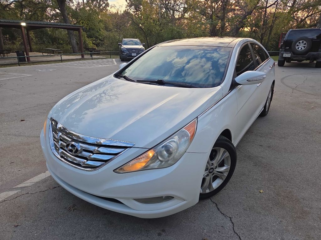 2012 Hyundai Sonata Image 2
