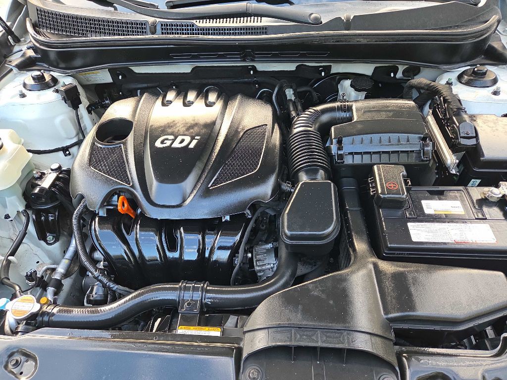 2012 Hyundai Sonata Image 11