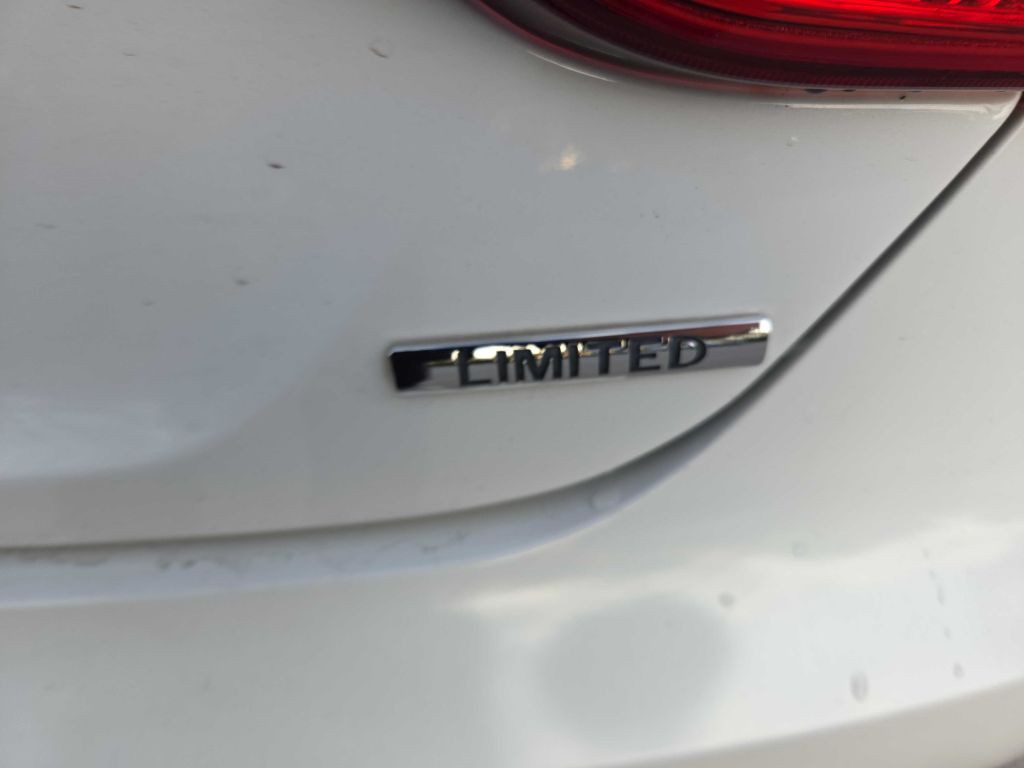 2012 Hyundai Sonata Image 16