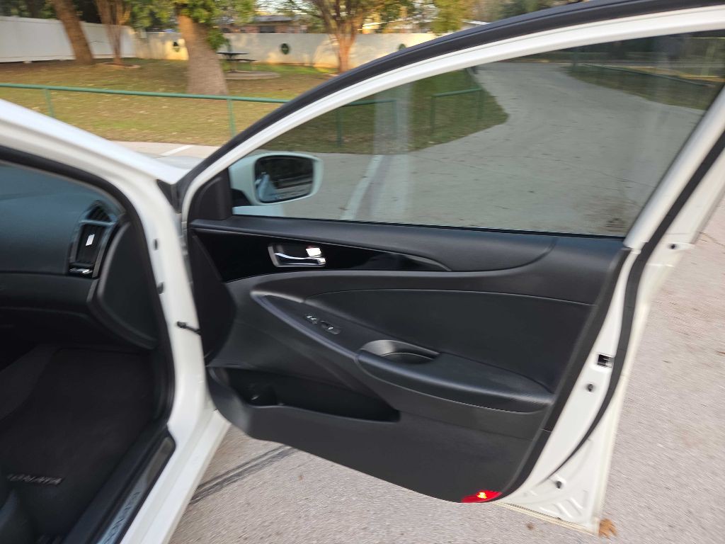 2012 Hyundai Sonata Image 25