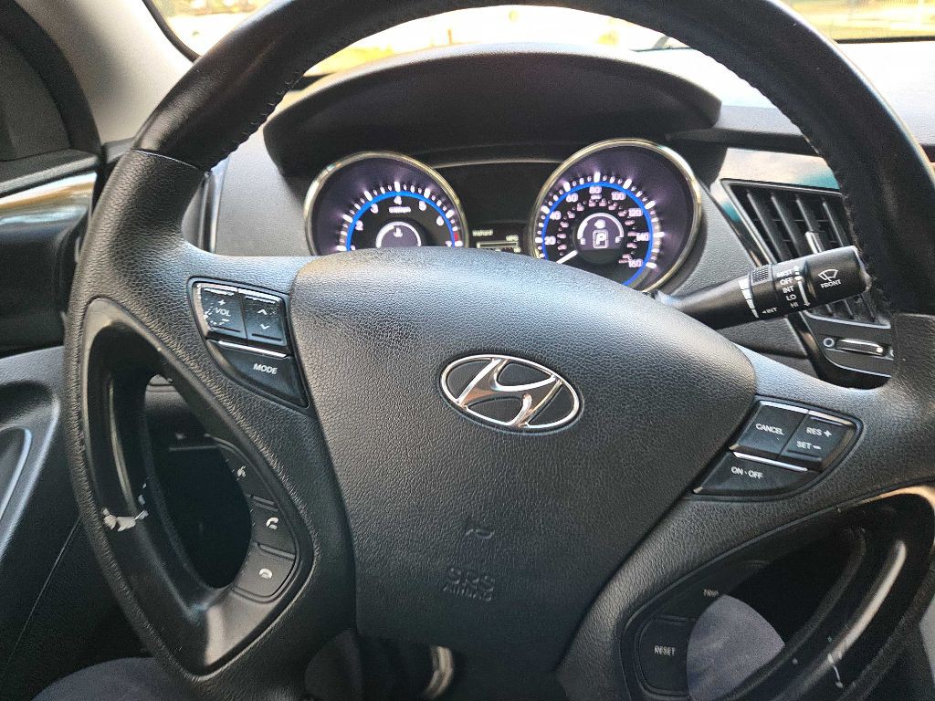 2012 Hyundai Sonata Image 28