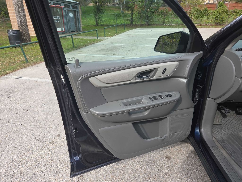 2015 Chevrolet Traverse Image 14