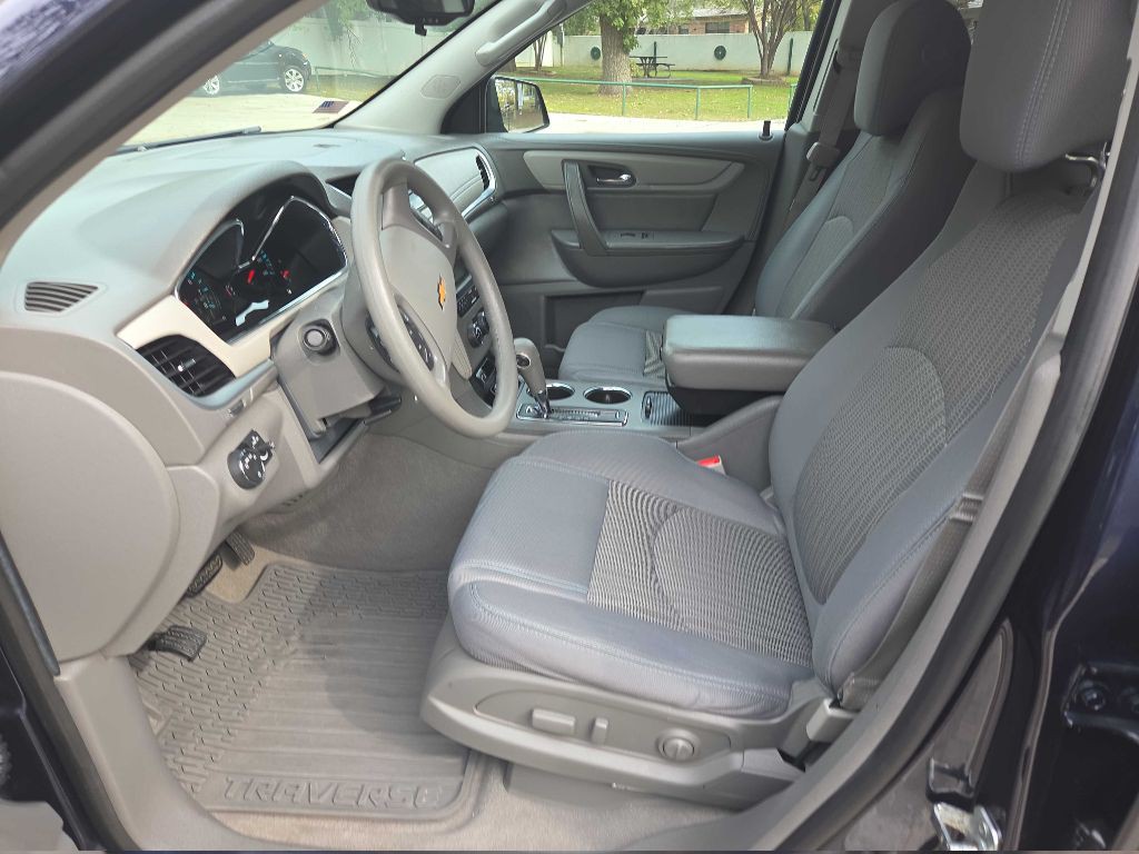2015 Chevrolet Traverse Image 16