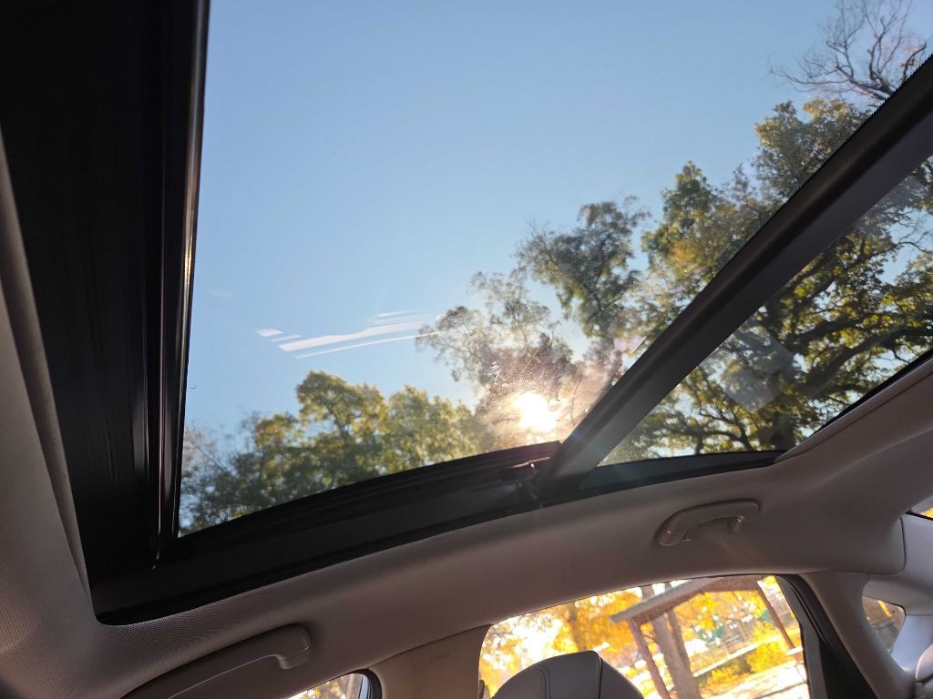 2015 Hyundai Genesis Image 36