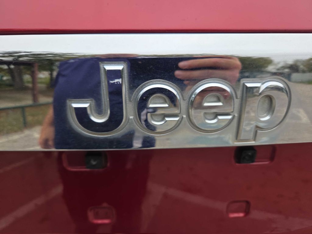 2012 Jeep Grand Cherokee Image 15