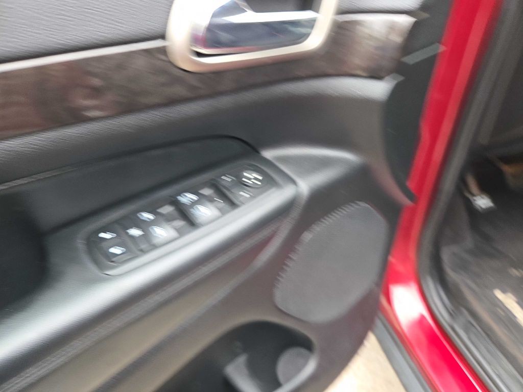 2012 Jeep Grand Cherokee Image 17