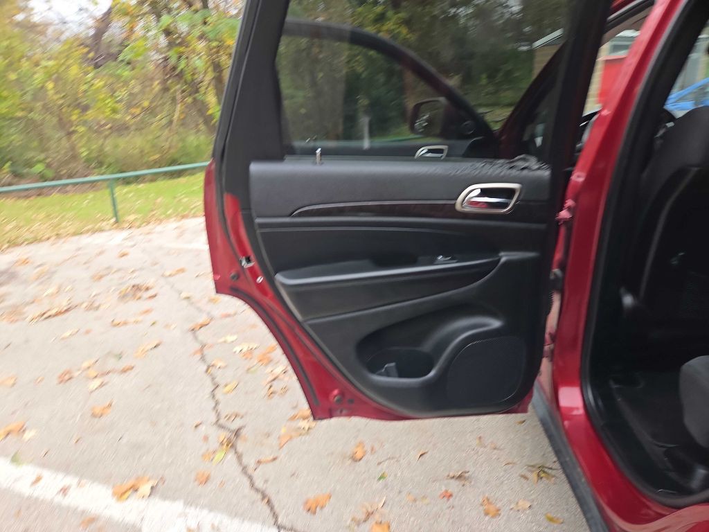 2012 Jeep Grand Cherokee Image 19