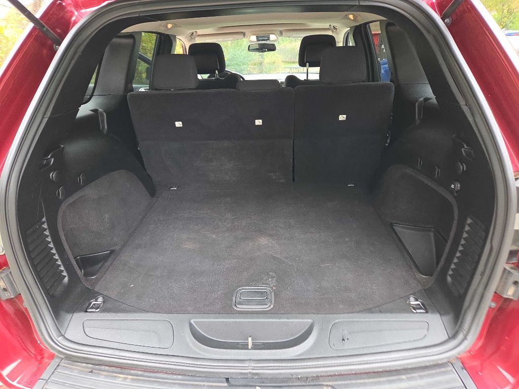 2012 Jeep Grand Cherokee Image 21