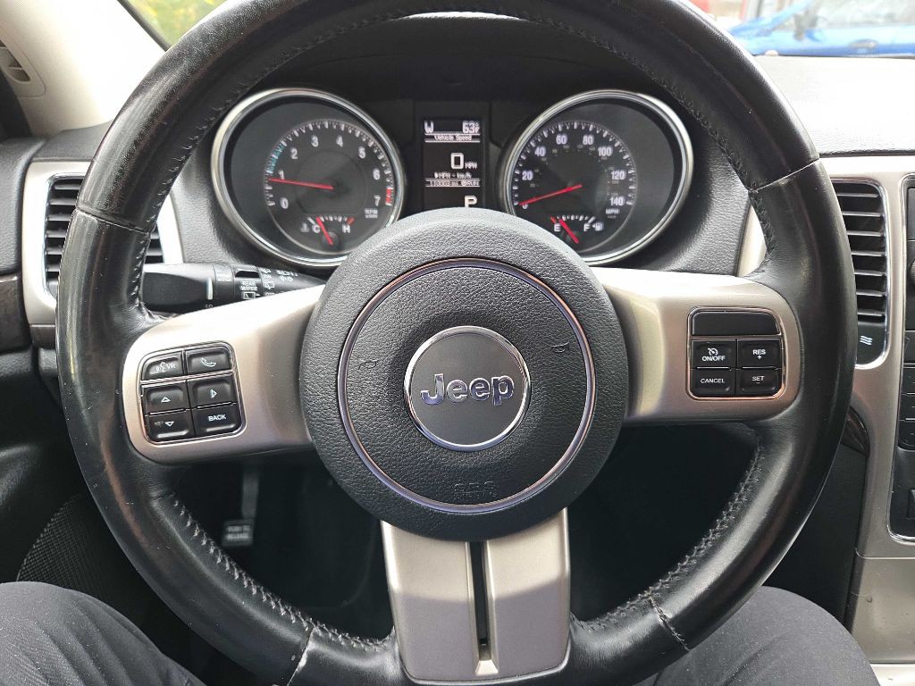 2012 Jeep Grand Cherokee Image 28