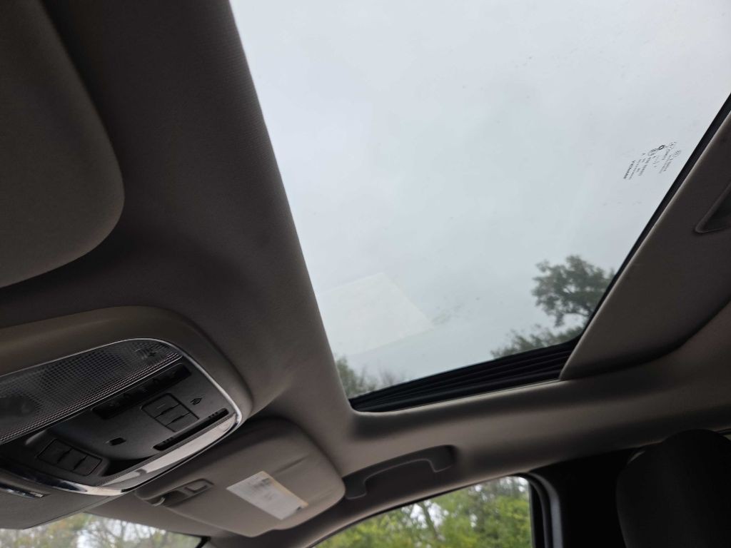 2012 Jeep Grand Cherokee Image 34