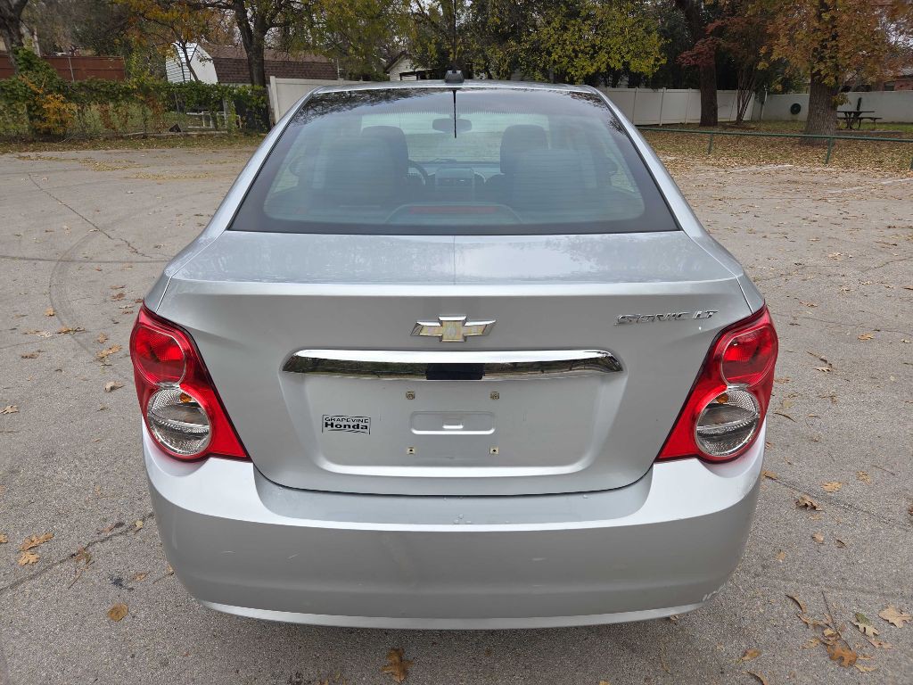 2016 Chevrolet Sonic Image 5