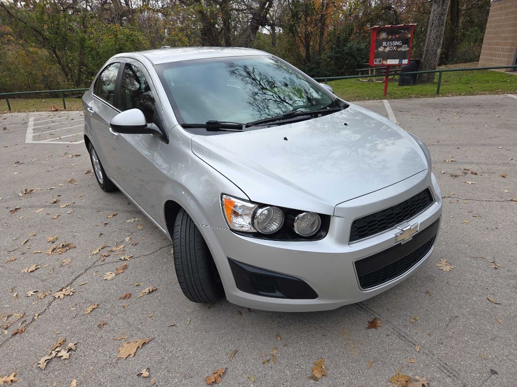 2016 Chevrolet Sonic Image 8