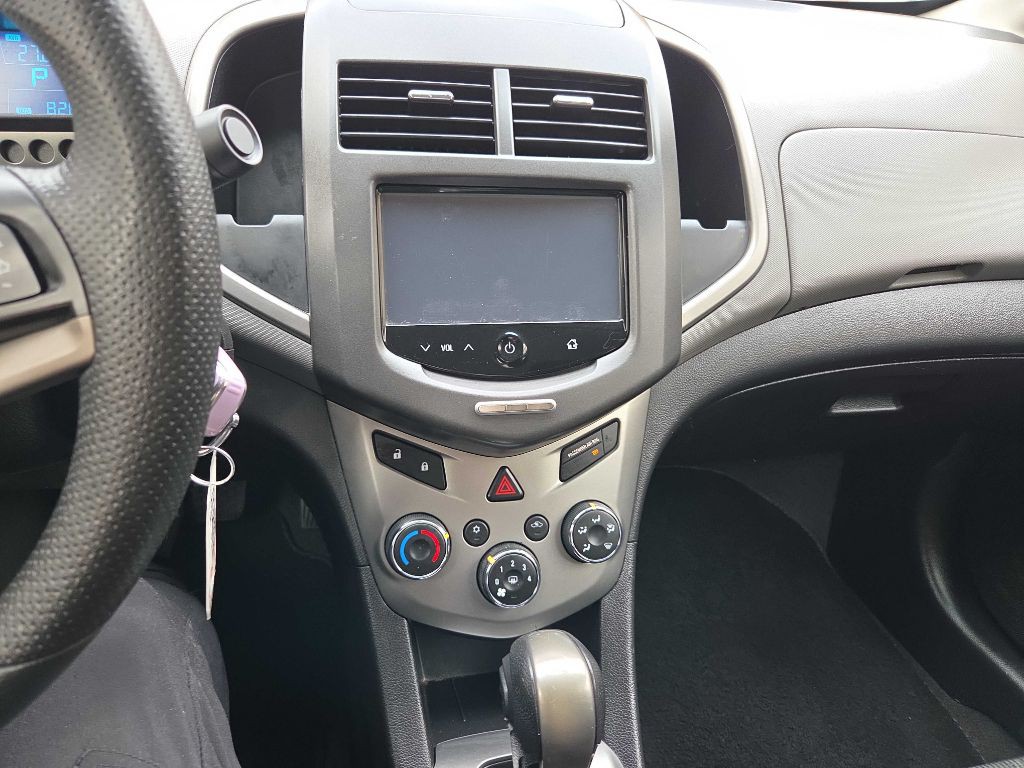 2016 Chevrolet Sonic Image 26