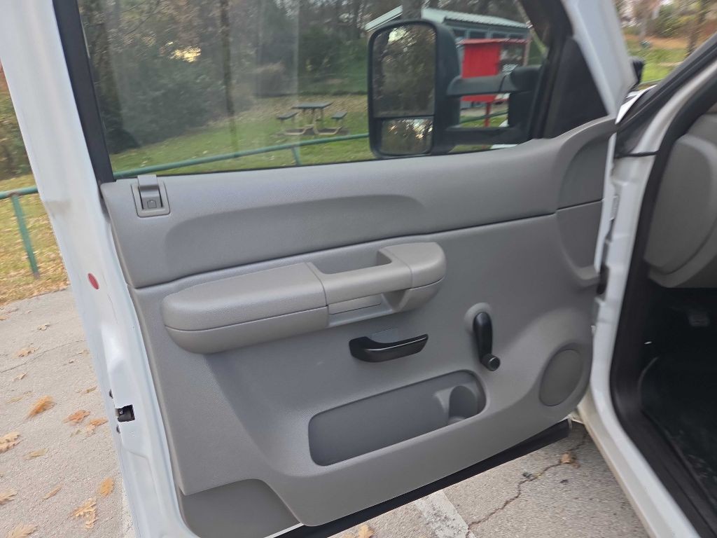 2007 GMC Sierra Image 19