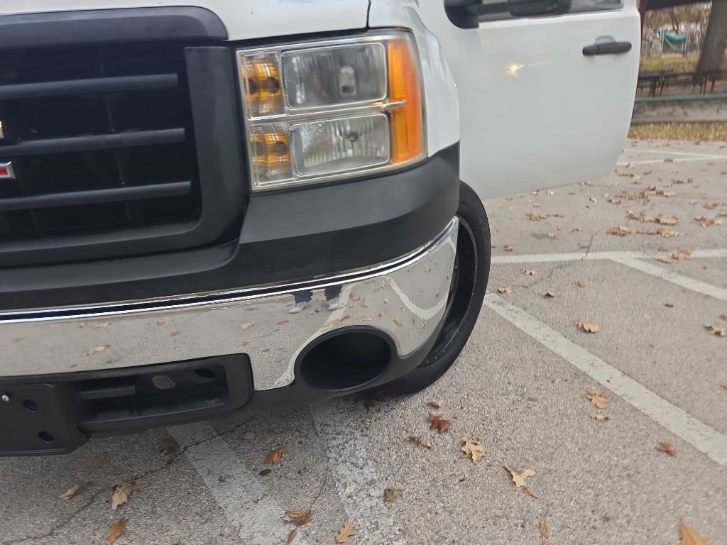 2007 GMC Sierra Image 12