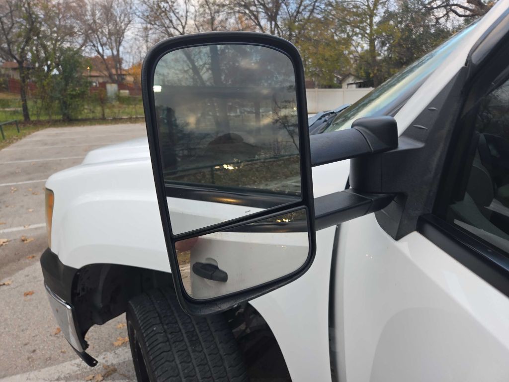 2007 GMC Sierra Image 17