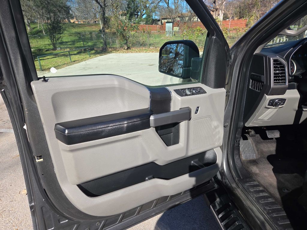 2017 Ford F-150 Image 18